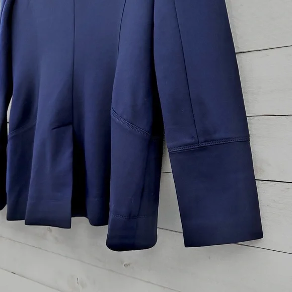 White House Black Market Fitted Knit Blazer • Navy Blue • Sz 8 • EUC - Picture 10 of 13